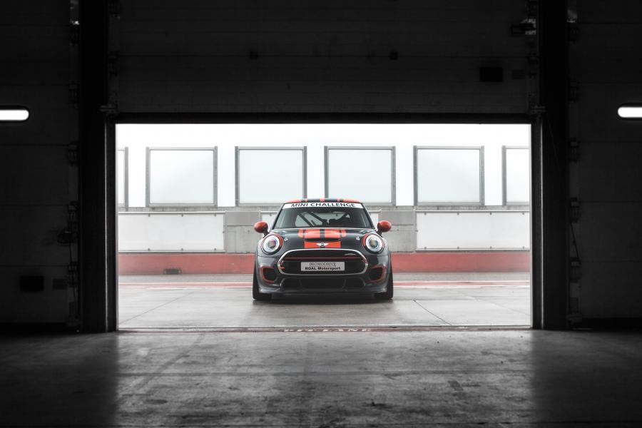  Mini Cooper S JCW Challenge 2016 года  (фото 34 из 60)
